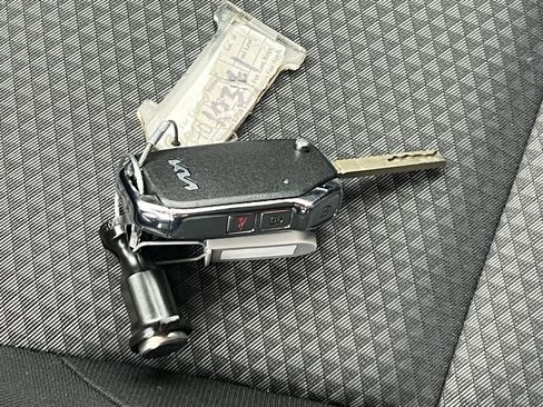 Used 2025 Kia Soul LX w/ LX Technology Package image 22