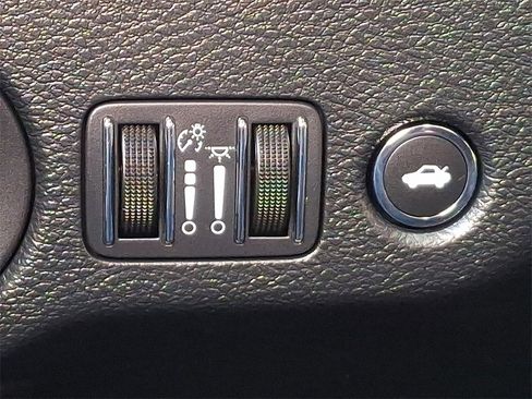 Used 2018 Dodge Challenger R/T Scat Pack image 24