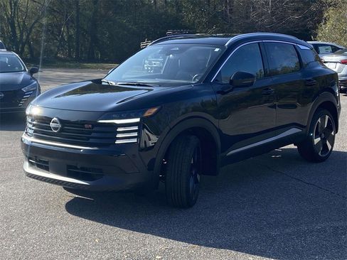 New 2026 Nissan Kicks SR image 5