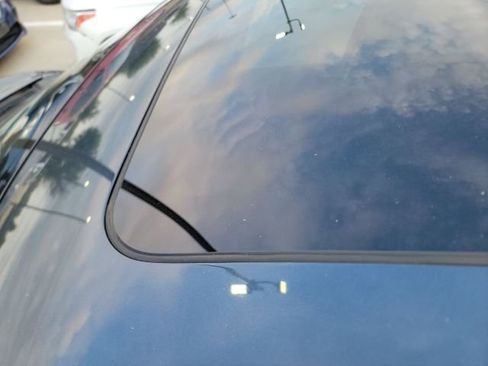 Used 2016 Nissan Rogue SL w/ SL Premium Package image 5