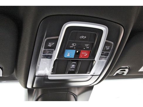 Used 2025 RAM 2500 Laramie image 25