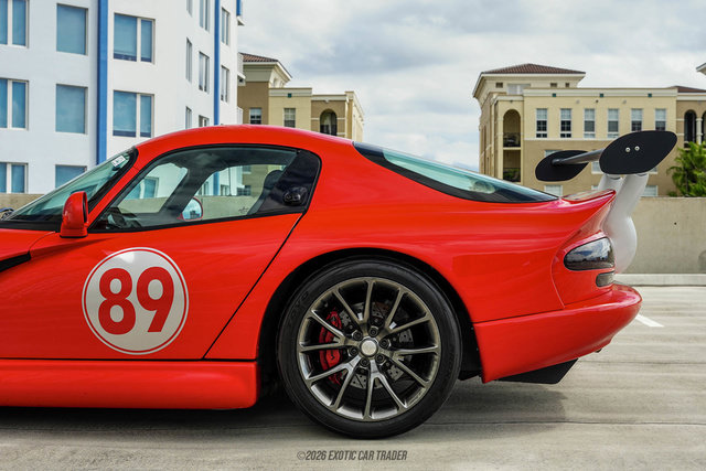 Used 1998 Dodge Viper GTS RWD image 4