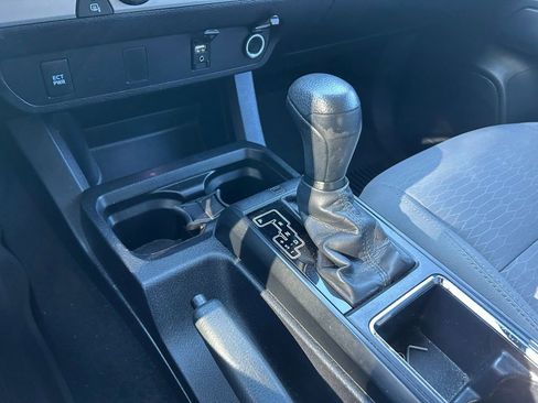 Used 2016 Toyota Tacoma SR image 25