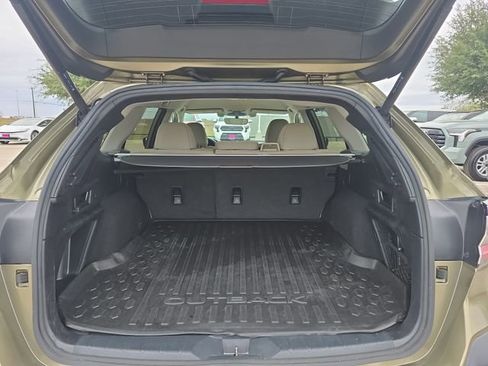 Used 2021 Subaru Outback Premium image 12