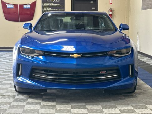 Used 2016 Chevrolet Camaro LT RWD image 9