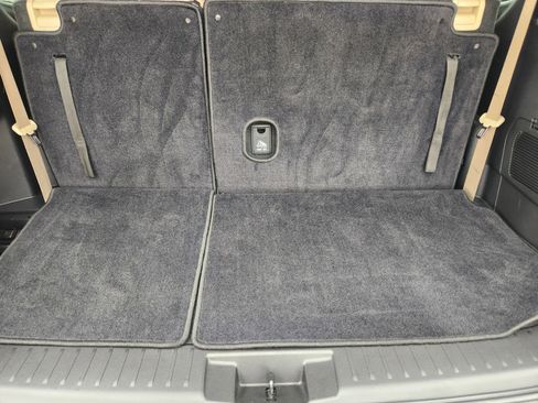 Used 2021 Toyota Highlander XLE FWD image 26