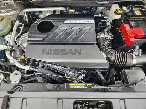 Used 2022 Nissan Rogue Platinum w/ Head-Up Display Package image 17