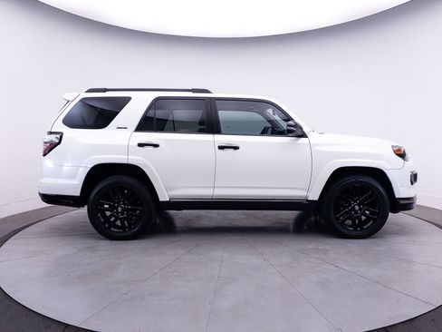 Used 2020 Toyota 4Runner Nightshade AWD/4WD image 39