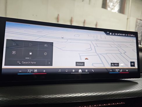 New 2026 BMW 330i Sedan w/ Premium Package image 25