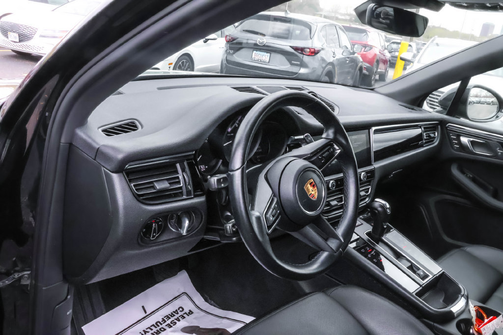 Used 2023 Porsche Macan AWD/4WD image 14