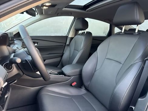 Used 2025 Honda Accord Touring image 12