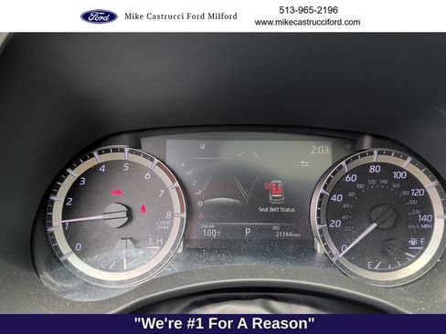 Used 2023 Toyota Highlander XLE AWD/4WD image 5