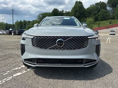 New 2026 Volvo XC90 B6 Plus w/ Protection Package Premier image 2