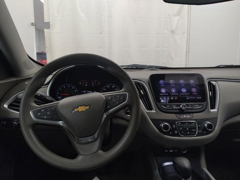 Used 2022 Chevrolet Malibu LT image 22