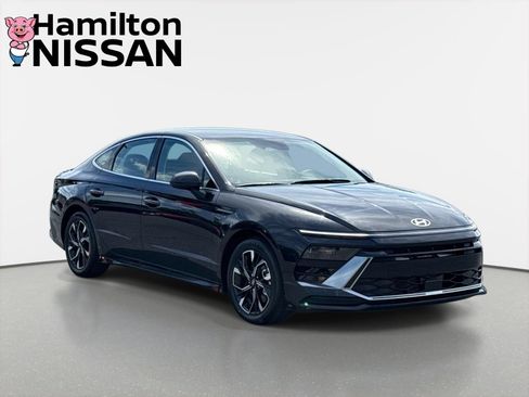 Used 2025 Hyundai Sonata SEL FWD image 1