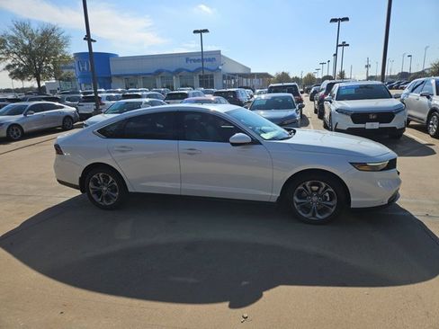 Used 2024 Honda Accord EX image 4