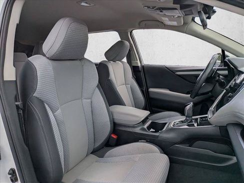 Used 2024 Subaru Outback Premium AWD/4WD image 19