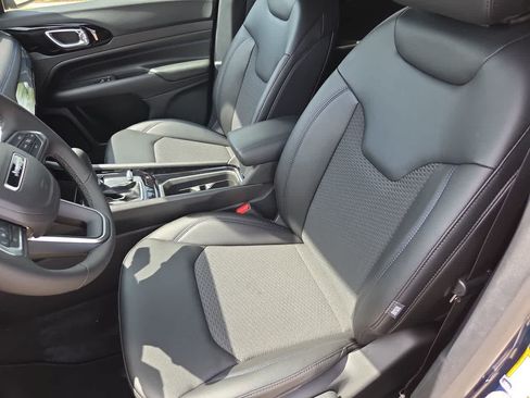 New 2026 Jeep Compass Latitude AWD/4WD image 19
