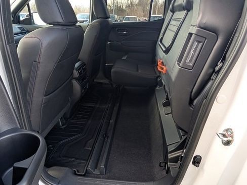 Certified 2025 Honda Ridgeline Black Edition image 19