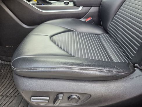 Used 2021 Toyota Highlander XSE image 15