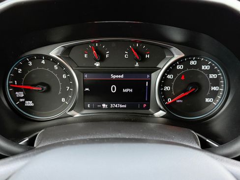 Used 2023 Chevrolet Equinox Premier AWD/4WD image 17