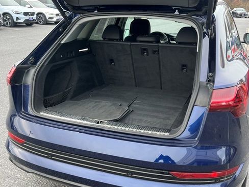 Used 2021 Audi e-tron Premium w/ Convenience Plus Package image 17