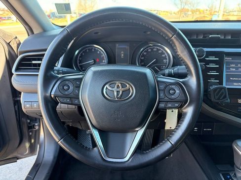 Used 2019 Toyota Camry SE image 21