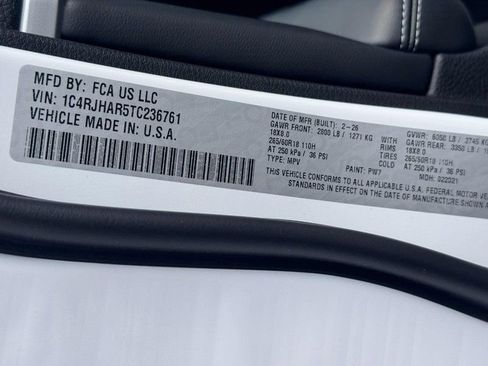 New 2026 Jeep Grand Cherokee Altitude image 10