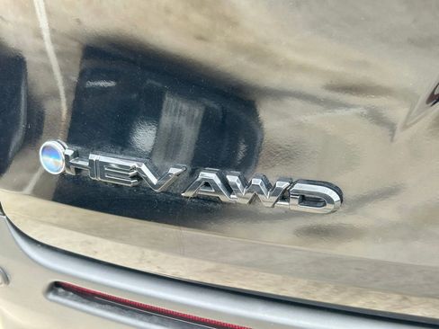 Used 2025 Toyota Sienna XLE Woodland Edition image 13