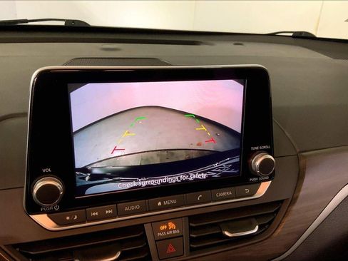 Used 2024 Nissan Altima 2.5 SV image 21