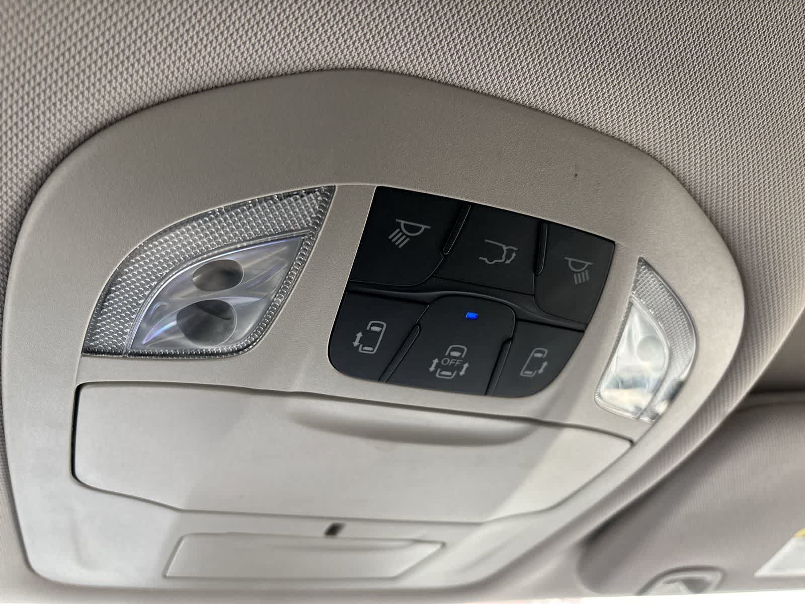 Used 2023 Chrysler Pacifica Touring-L FWD image 26