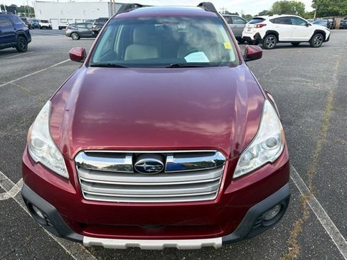 Used 2013 Subaru Outback 2.5i Limited AWD/4WD image 2