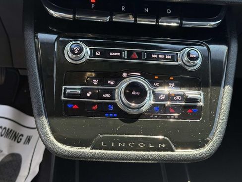 Used 2021 Lincoln Corsair AWD w/ Premium Package image 5