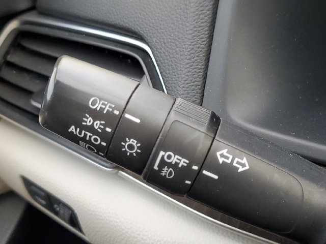 Certified 2018 Honda Accord EX image 12