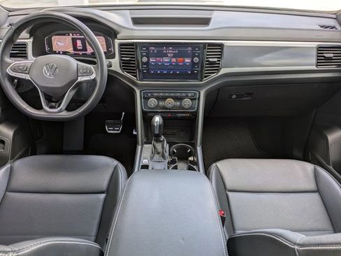 Used 2022 Volkswagen Atlas Cross Sport SEL R-Line image 17