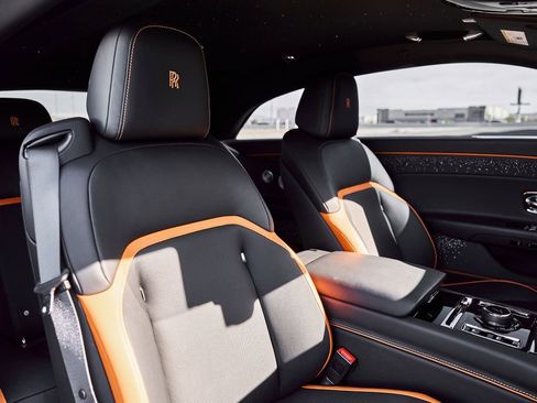 Used 2025 Rolls-Royce Spectre w/ Spectre Launch Package AWD/4WD image 38