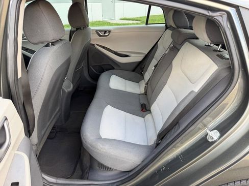 Used 2020 Hyundai Ioniq SE FWD image 21