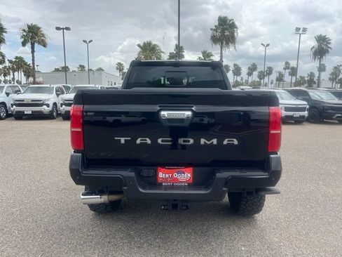 Used 2025 Toyota Tacoma Limited AWD/4WD image 8