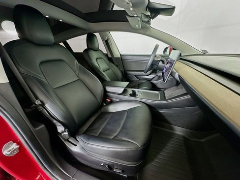 Used 2021 Tesla Model 3 Performance image 29