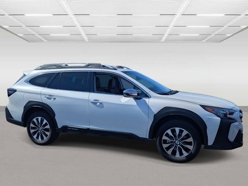 Used 2024 Subaru Outback Touring image 5