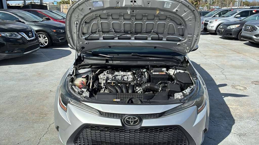 Used 2021 Toyota Corolla LE FWD image 17