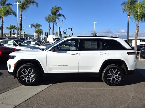 New 2025 Jeep Grand Cherokee Limited image 2