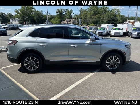 Certified 2023 Lincoln Nautilus AWD w/ Premium Package image 9