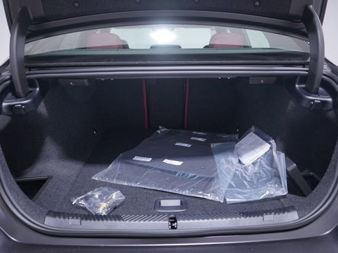 New 2026 BMW i5 eDrive40 RWD image 16