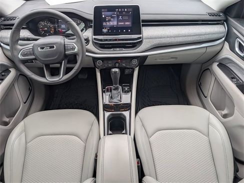 Used 2022 Jeep Compass Latitude w/ Sun and Sound Group image 5