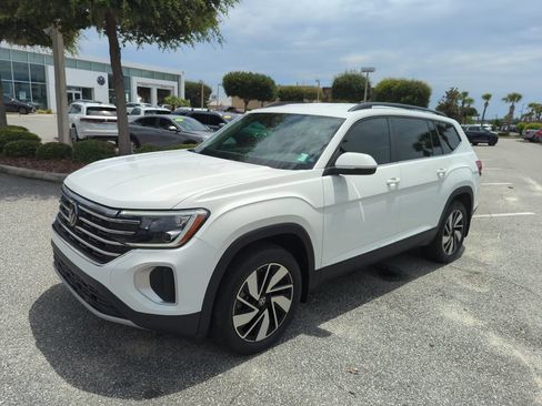 Used 2024 Volkswagen Atlas SE FWD image 14