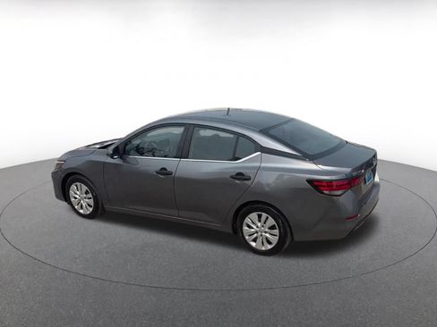 Used 2025 Nissan Sentra S FWD image 8