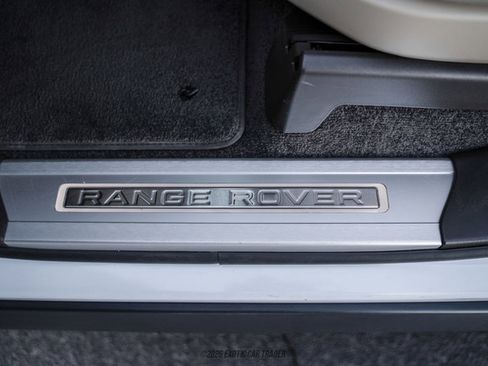 Used 2019 Land Rover Range Rover Supercharged AWD/4WD image 30
