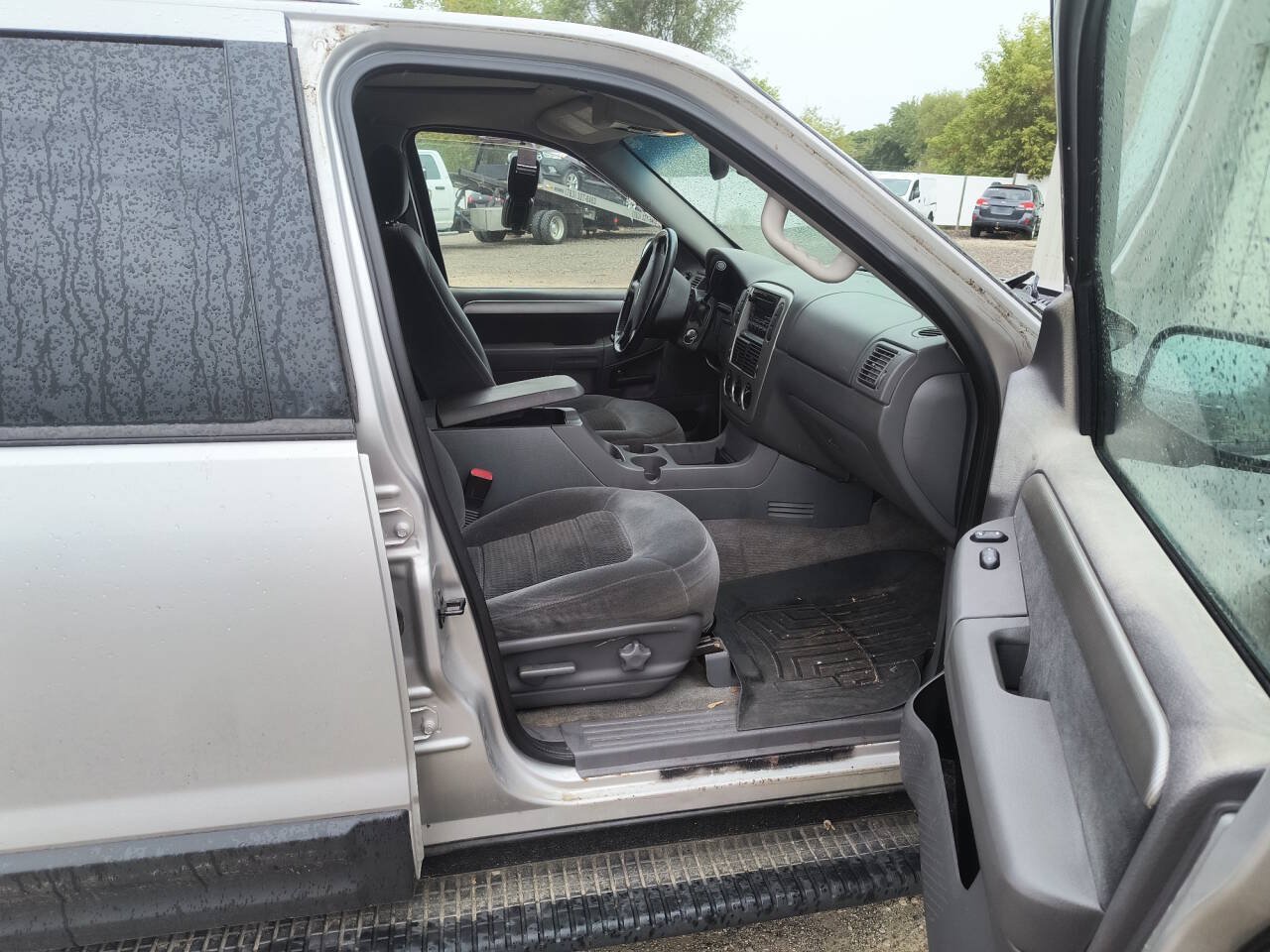 Used 2003 Ford Explorer XLT AWD/4WD image 27
