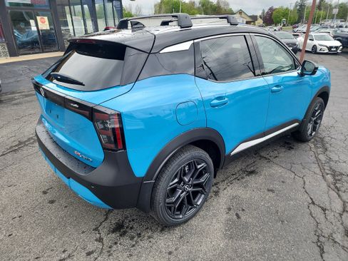New 2026 Nissan Kicks SR w/ Cold Weather Package AWD/4WD image 8